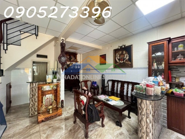Mặt tiền kinh doanh – oto vào nhà - bãi oto - nhỉnh 4 tỷ