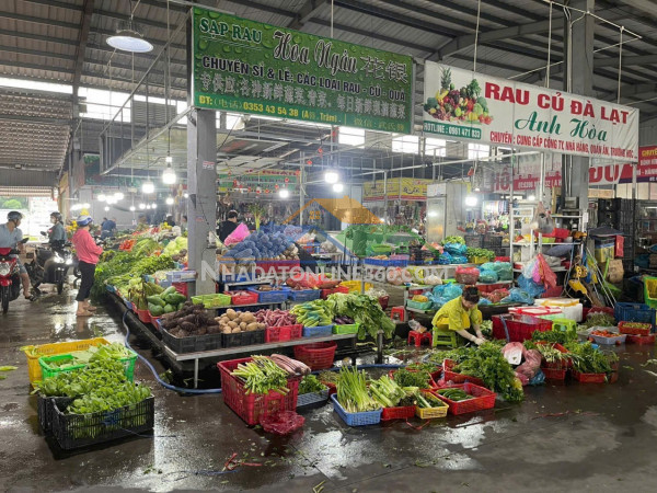 Cần sang nhượng nhanh sạp rau  chợ bà tri, đ. tân hiệp 17, p....