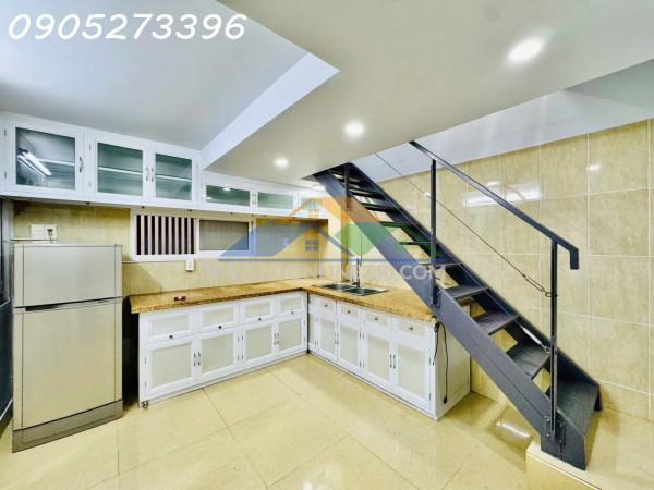Nơ trang long - 21m - 4 tầng - 3pn - dòng tiền 10tr/ tháng - chỉ 4.65 tỷ thương lượng