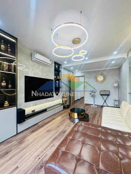 Bán nhà phố nguyễn du, 35m2, 3 tầng, mặt tiền gần 4m, 17.5 tỉ, trung tâm, ngõ ô tô