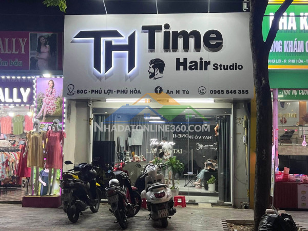 Góc sang nhượng tiệm tóc nam có chỗ ngủ lại chỉ 90tr