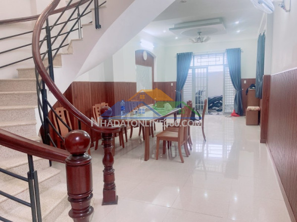Bán nhà 105m2, 3 tầng, đường số 27 hiệp bình chánh, thủ đức. tp hcm, shr.  giá 8.78 tỷ.