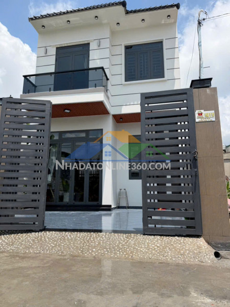 Giảm giá còn 5.9 tỷ – nhà đẹp mái ngói, full nội thất, xe...