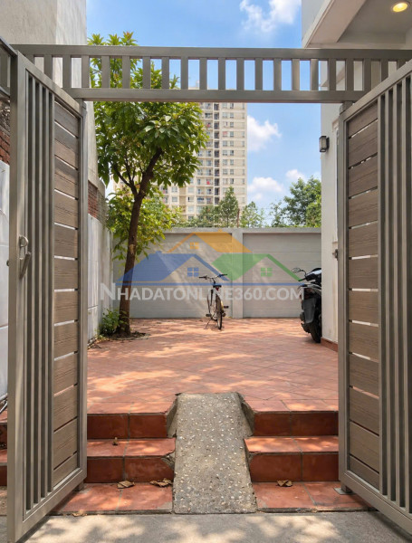 Nhà đất rộng khu bàu cát - 3 tầng - 99m² - ngang đẹp 6.5m - không quy hoạch