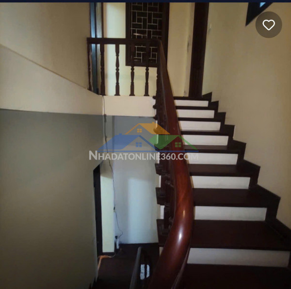 Cho thuê nhà nguyên căn nguyễn văn cừ- 70m 3 tầng 4 ngủ  8,7 tr/ tháng