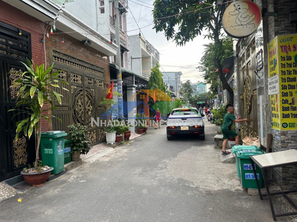 Bán nhà tân chánh hiêp q12 3 tầng hxh chỉ 4,1 tỷ