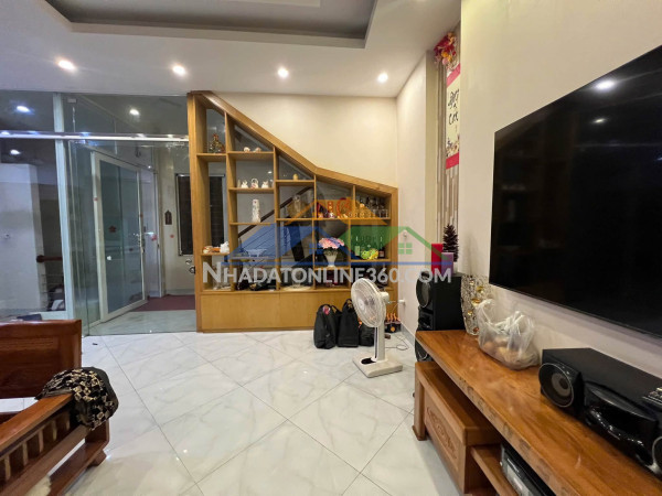 Bán nhà nguyễn đình chiểu 5 tầng thang máy mới đẹp, 41m2, mặt tiền 4.4m, 14 tỷ