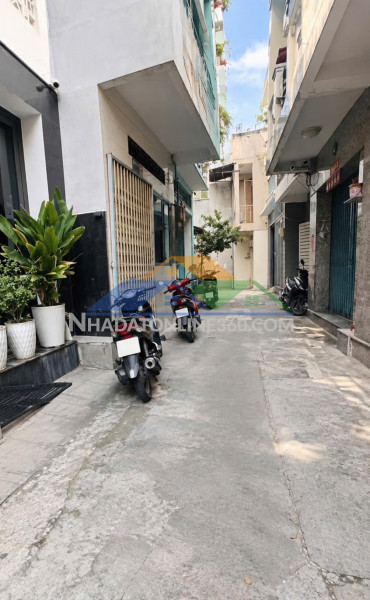 Nhà đẹp vừa hoàn thiện ngay âu cơ - thiết kế sang trọng - nở hậu có lộc - 4 tầng - gần mặt tiền