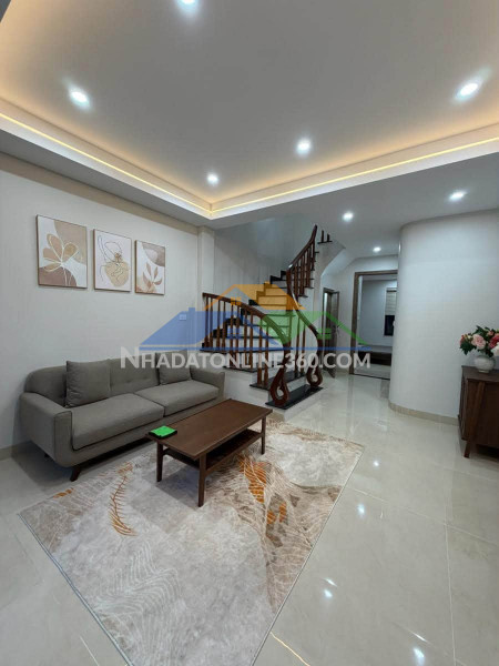 Bán nhà mặt phố đại cồ việt, 85m2, 4 tầng, nhỉnh 49 tỉ, ô tô ngủ trong nhà, vỉa hè rộng, đẳng cấp