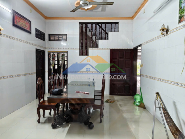Chính chủ cần bán nhà và đất cặp quốc lộ 80 vị trí đẹp giá tốt chỉ 680 triệu tại thoại sơn - an giang.