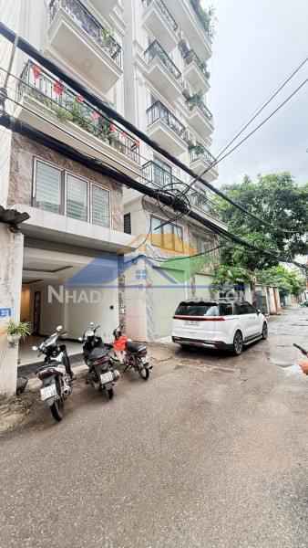 Thạch bàn long biên 13 tỷ 7 tầng thang máy - ô tô đỗ ngày đêm