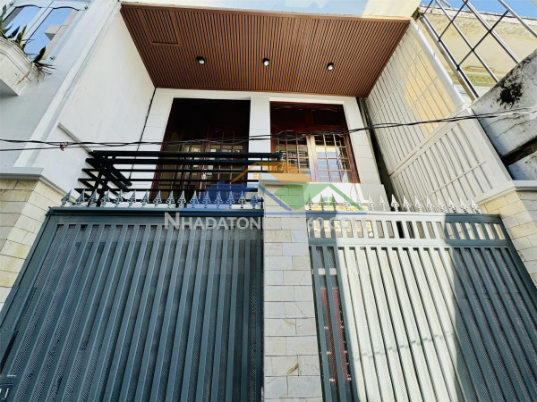 Nhà cho thuê nguyễn xí, bình thạnh, dt 40m2, 2 tầng, 2 phòng ngủ, hẻm thẳng, an ninh, giá 13tr có tl