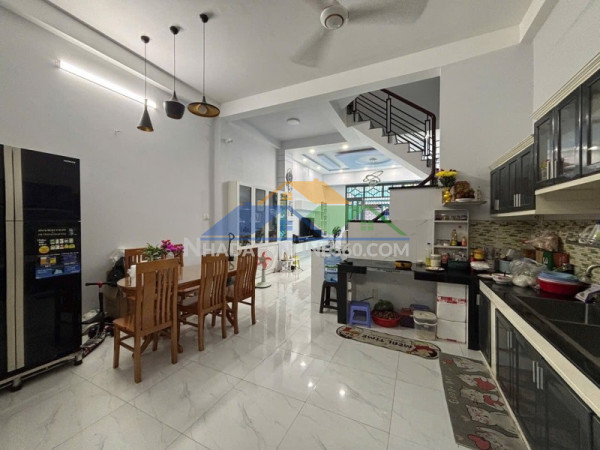 Bán nhà 3 tầng đường 359, phước long b, quận 9, thủ đức, tp hcm. dt 78m2. giá 6.88 tỷ, sổ hồng riêng.