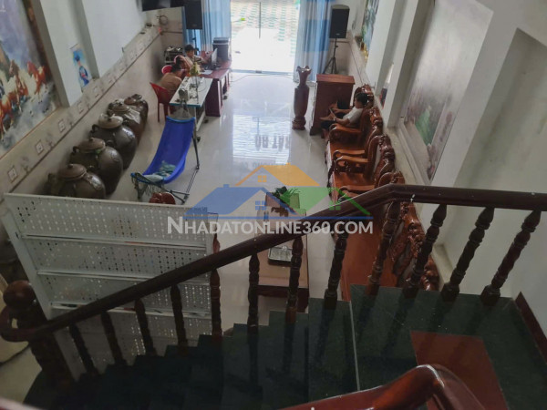 Bán nhà 3 tầng mặt tiền kinh doanh đa nghành, chỉ 30tr/m2,gần chợ tân long