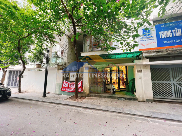 Cho thuê tầng 1 căn biệt thự liền kề 82 nguyễn tuân. mặt tiền 6,8 m. xe đỗ trước cửa. diện tích 82 m2