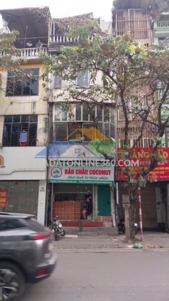 Cho thuê nhà kim mã, 3 tầng + tum, mt 4m, gần brt kim mã, hợp kinh doanh/văn phòng