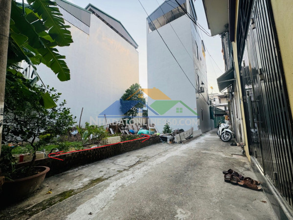 Phúc lợi 7 tỷ 52m ô tô đỗ ở đất,xây mới gara đẹp