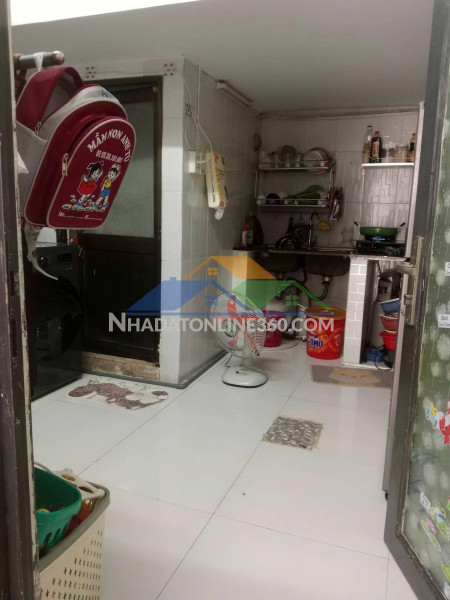Cần sang lại kiot – gần trường chinh, âu cơ hợp đồng vừa mới gia hạn, người nhận lại có thể ký lại hợp đồng tùy ý