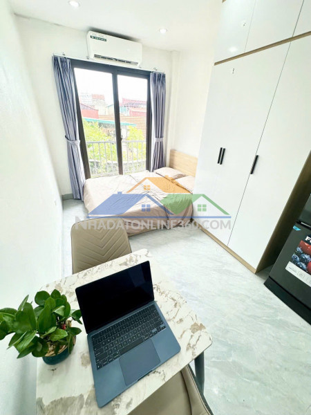 Cho thuê ccmm 24m đẹp thoáng ban công cửa sổ tại 211 minh khai, hbt