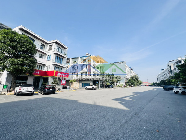 Hàng hiếm trục chính 30m him lam hồng bàng 2 mặt đường, khó tìm căn thứ hai!