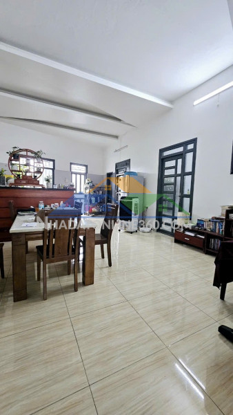 Bán nhà đường số 10, linh đông, thủ đức, tp hcm. dt 200m2, một tầng. giá chỉ 9.78  tỷ.