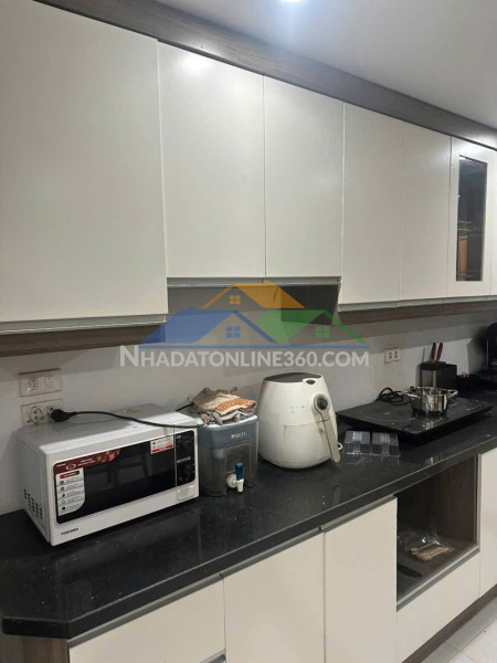 Cho thuê nhà nguyên căn nguyến sơn 63m 4 tầng 4 ngủ full nội thất 9tr/ tháng