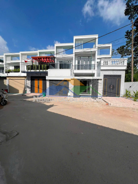 ???? nhà 1 lầu 1 trệt – sân ô tô trong nhà – giá chỉ 3,9 tỷ! ????