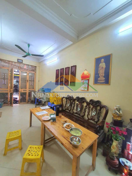Bán nhà 64m2, mặt tiền gần 4m tại phố nguyễn đình chiểu, 22.5 tỉ, ô tô vào nhà