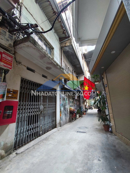 Đất đẹp phố hoàng quý - giảm giá sâu - ô tô đỗ cửa 

 vị trí: ngõ  hoàng phố quý, tô hiệu, lê chân