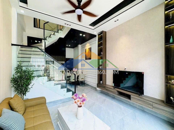 Nhà 3 tầng 3 mê kiệt phạm văn nghị - gần nguyễn văn linh