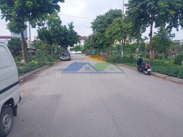 Bán gấp giá rẻ chung cư đền lừ 69m, tầng 12, 3 ngủ, 5.3 tỷ...