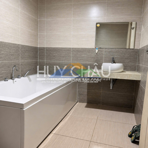 ????cho thuê  161m2  13.5 triệu  3 pn 4 wc ????