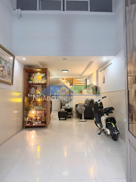 Nhà mặt tiền đường nhựa 8m hưng phú p9q8 (p. chánh hưng) vỉa hè rộng