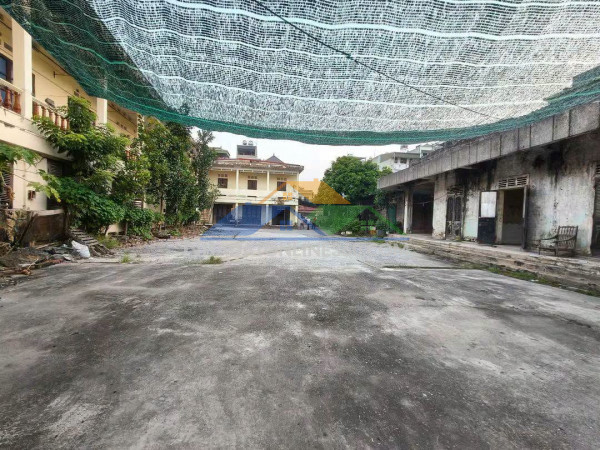 Tìm khách thuê kho, 700m2, mt25m, 45k/m2, thị trấn đông anh.
+ sẵn...