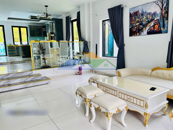Cho thuê biệt thự 5 tầng 250m2 đường lê thị kỉnh phước kiển nhà bè. giá 40triệu
