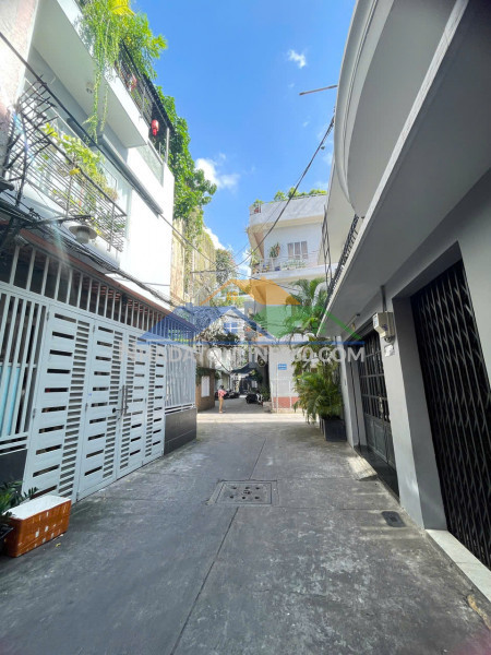 Bán nhà lạc long quân hẻm xe hơi, 60m2, 4 tầng btct, giá 8,9tỷ