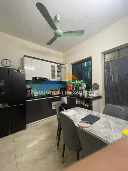 Bán nhà đường thành, 34m2, 4 tầng, mặt tiền 3.2m, 18.7 tỉ, ngõ rộng xe máy quay đầu, 40tr/th
