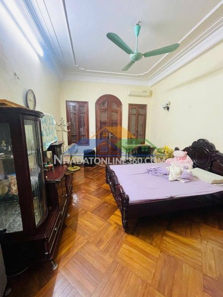 Bán nhà mặt phố ấu triệu, 70m2, 5 tầng, mặt tiền 3.9m, 134.5 tỉ, ô tô tránh, kd đỉnh