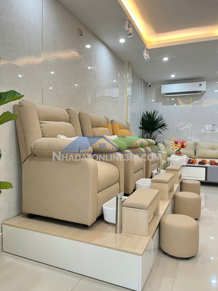 Do có nhu cầu định cư nước ngoài nên mình cần sang nhượng mặt bằng 8 tầng mặt đường to tại hà nội