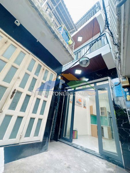 Nhà mới 3pn hẻm 154 âu dương lân p3q8 p.chánh hưng
