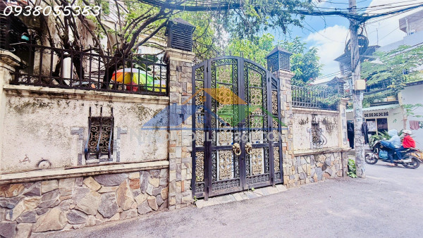 Biệt thự cổ điển  dương quảng hàm, ngang 8.2/8.8 x24 ( 200m2) chỉ nhỉnh 25 tỷ