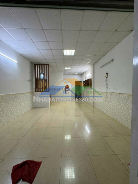 Cho thuê nhà cấp 4 mới đẹp – hẻm xe tải tận cửa –...
