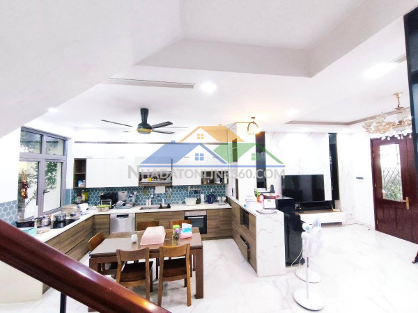 Bán nhà đội cấn, 80m2, 8 tầng, mặt tiền 6.6m, nhỉnh 33 tỉ, ô tô tránh, cho thuê 70tr/tháng