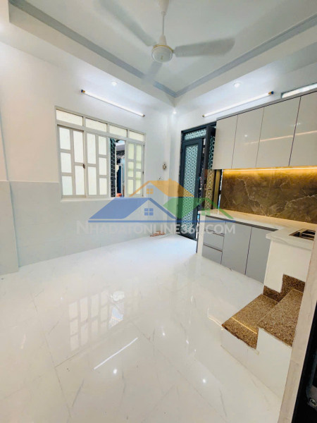 Nhà 3 tầng hẻm thông đường ba đình p8q8 cũ (p. chánh hưng). giá...