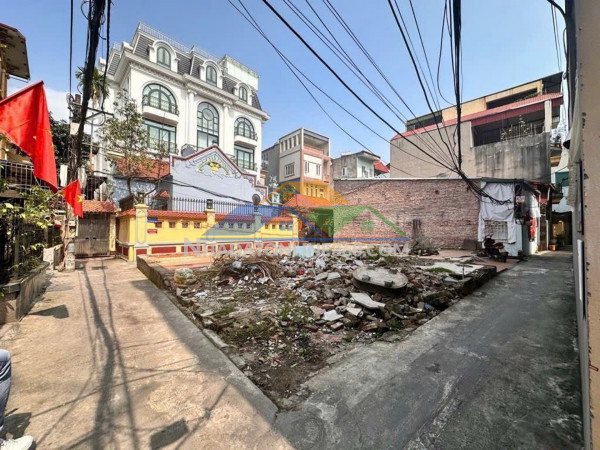 Bán đất chu huy mân 8 tỷ 62m lô góc,ô tô nhỏ lùi cửa