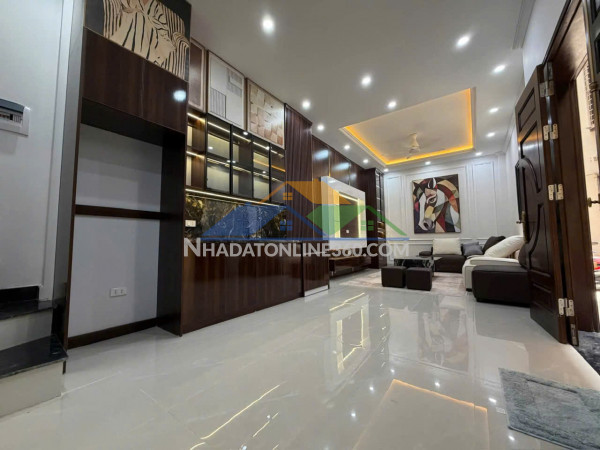 Cho thuê nhà cực đẹp kim mã – ba đình  42m² × 6 tầng  thang máy  lô góc  22 triệu/tháng