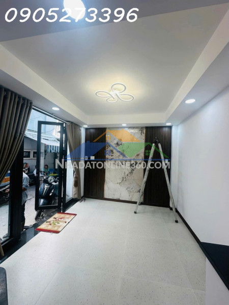 Hxh sát mt lạc long quân - thông khắp ngã kinh doanh ngon - 2 tầng ngang khủng 5.8 x 6.3 - chỉ 4.x