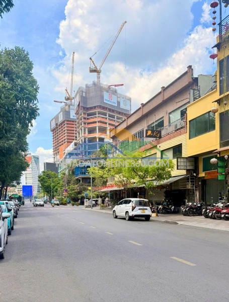 Quận 1: chính chủ 0938676685 bán nhà c4 mặt tiền phạm ngũ lão, p.bến thành- view trực diện chợ bến thành giá trị đẳng cấp- dt ngang lớn 5,3m*13m- phố tây bùi