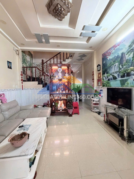 ????nhà đẹp phú định p16 quận 8 - 3 tầng - 4,54 x 14 - 4pn - công nhận 52,5m2 - giá hơn 4 tỷ