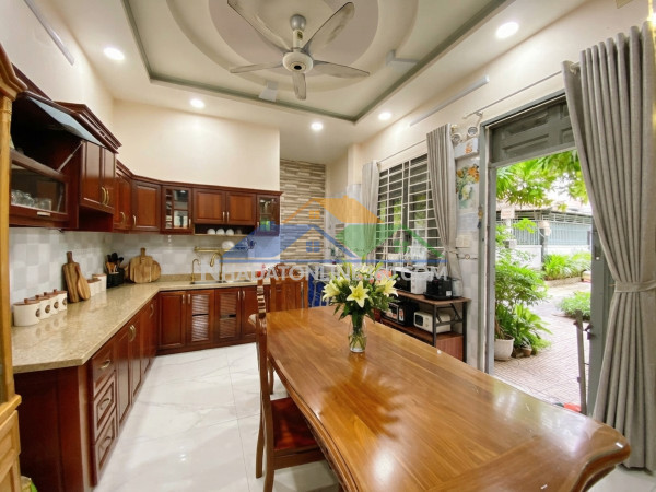 Lô góc 2 mặt tiền - 80m² - 4 tầng - hẻm xe hơi tránh - gần dreamhome
